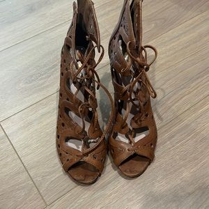Vince Camuto heel